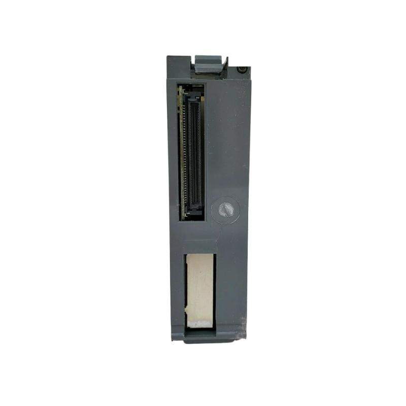 Honeywell 2MLF-DC8A-CC 8-Channel Current Output Module